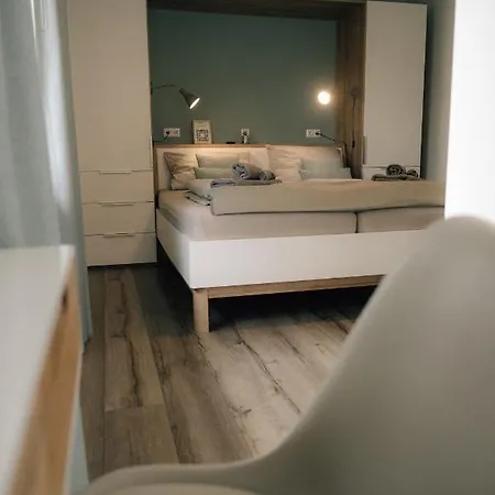 Primesurf House Homestay *